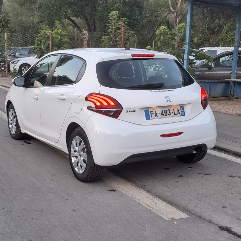 Peugeot 208 1.6 EHDI 82к.с., снимка 5 - Автомобили и джипове - 51555981