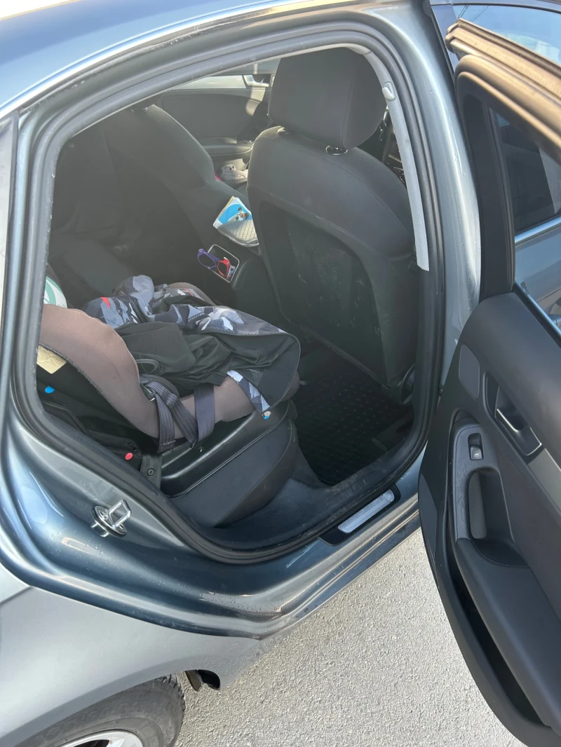 Audi A4 B8, снимка 8 - Автомобили и джипове - 52774771