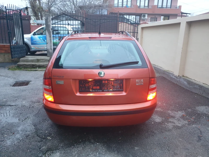 Skoda Fabia 1.4TDI, снимка 7 - Автомобили и джипове - 52886669
