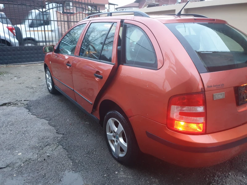 Skoda Fabia 1.4TDI, снимка 8 - Автомобили и джипове - 52886669