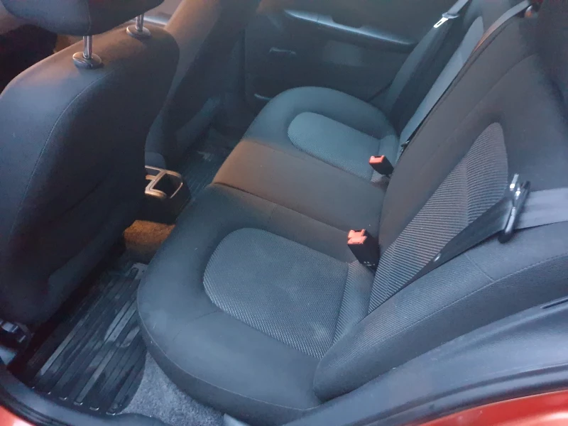 Skoda Fabia 1.4TDI, снимка 11 - Автомобили и джипове - 52886669