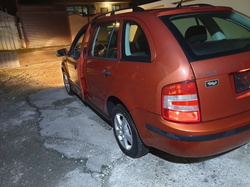Skoda Fabia 1.4TDI, снимка 2 - Автомобили и джипове - 52886669