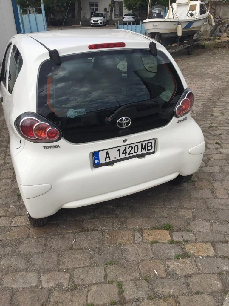 Toyota Aygo 1000, снимка 3 - Автомобили и джипове - 47504558