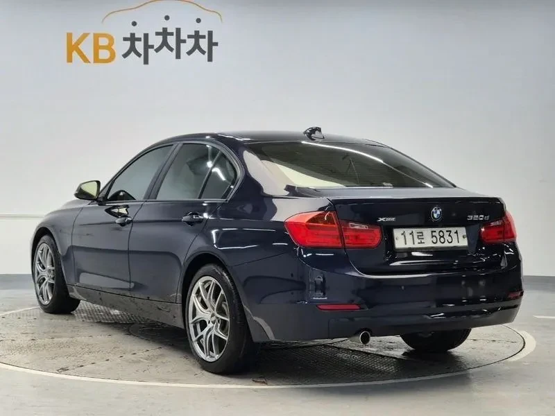 BMW 320 xDrive, снимка 2 - Автомобили и джипове - 53702862