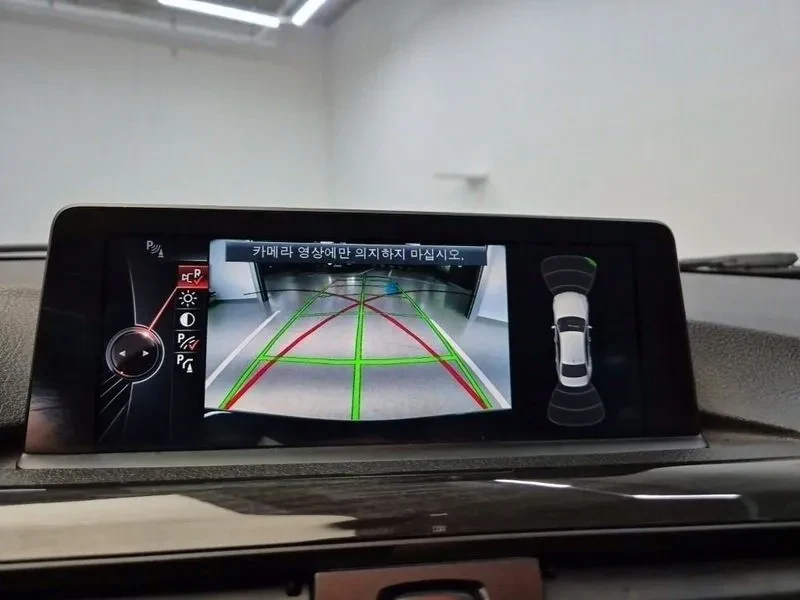 BMW 320 xDrive, снимка 15 - Автомобили и джипове - 53702862