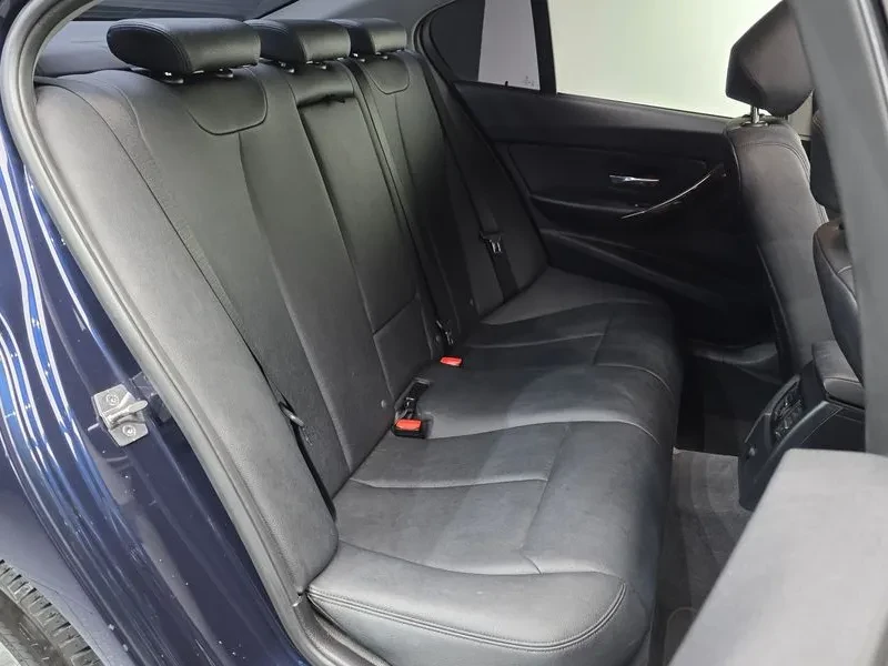 BMW 320 d, снимка 12 - Автомобили и джипове - 53715403