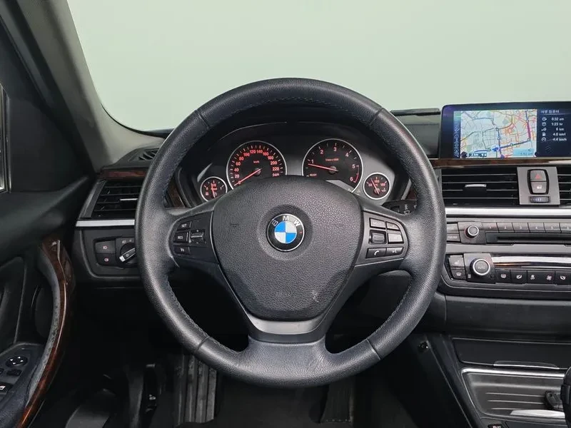 BMW 320 d, снимка 13 - Автомобили и джипове - 53715403