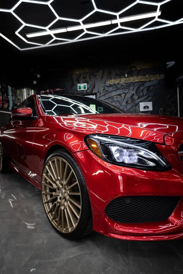 Mercedes-Benz C 300 ФОЛИРАН, ОБСЛУЖЕН, ЦЕНА до БГ, снимка 4 - Автомобили и джипове - 56306675