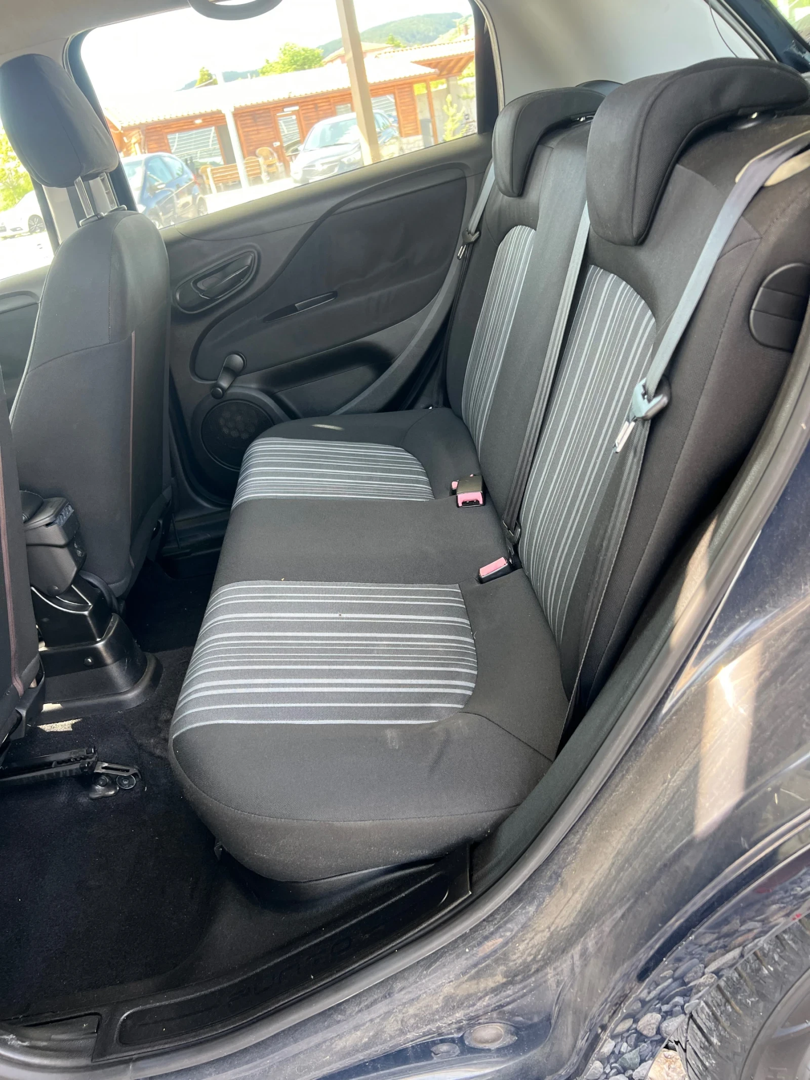 Fiat Punto 1.2i , снимка 10 - Автомобили и джипове - 40099281