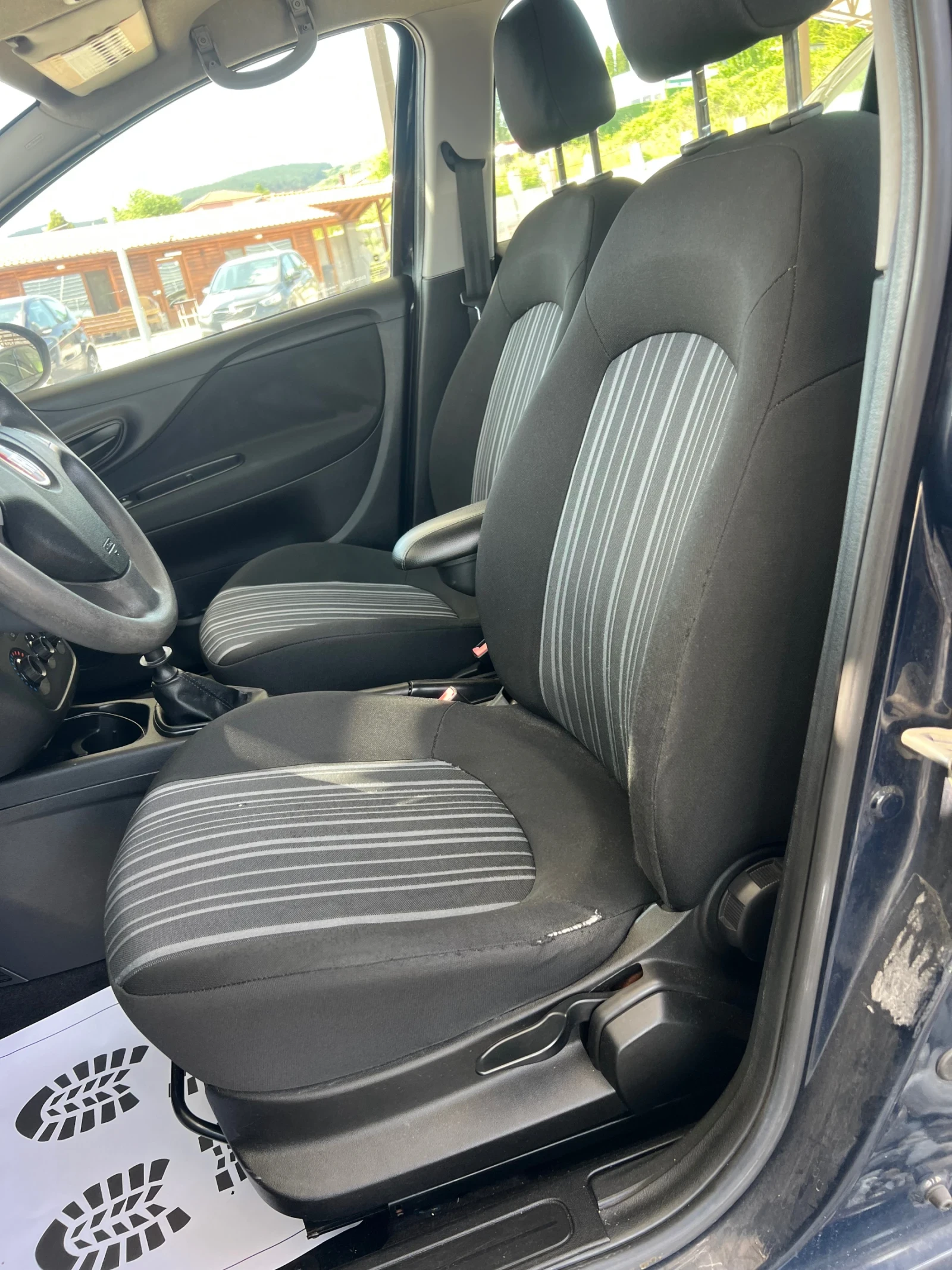 Fiat Punto 1.2i , снимка 9 - Автомобили и джипове - 40099281