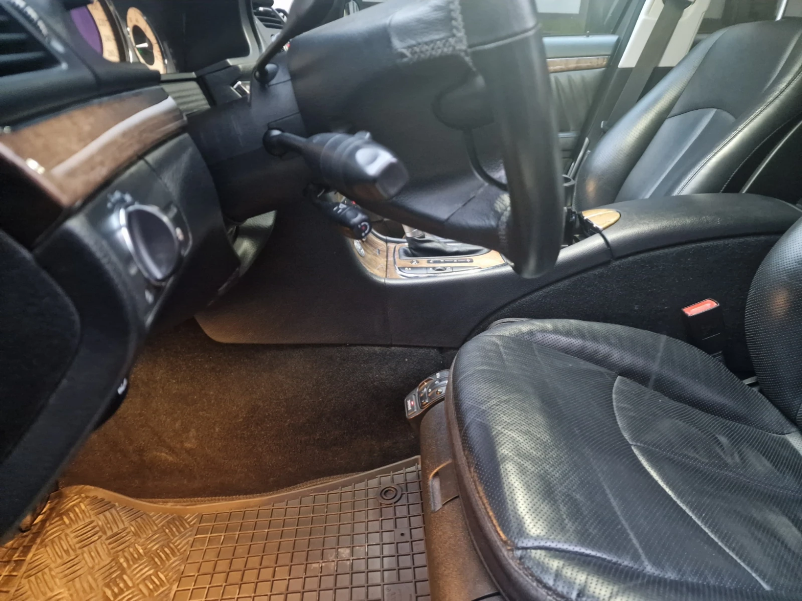 Mercedes-Benz E 350 4-матик - изображение 9