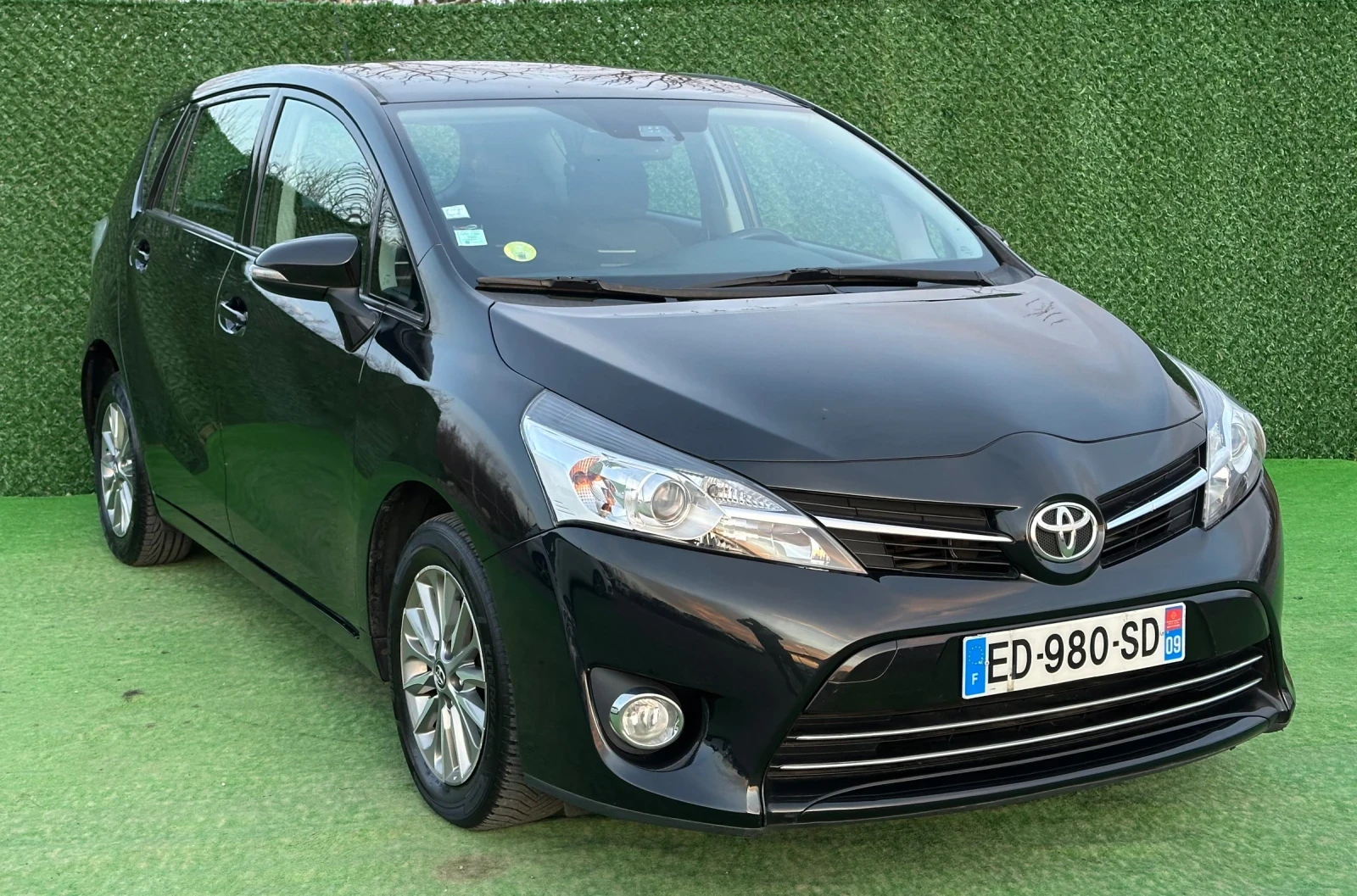 Toyota Verso 1.6 D & KAMERA & NAVY & 7 MESTA & SERVIZNA ISTORIQ - изображение 2