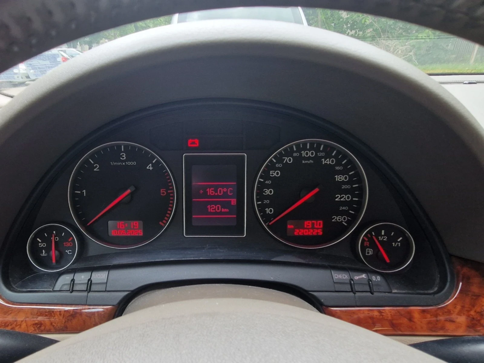 Audi A4 1.9 TDI - изображение 8