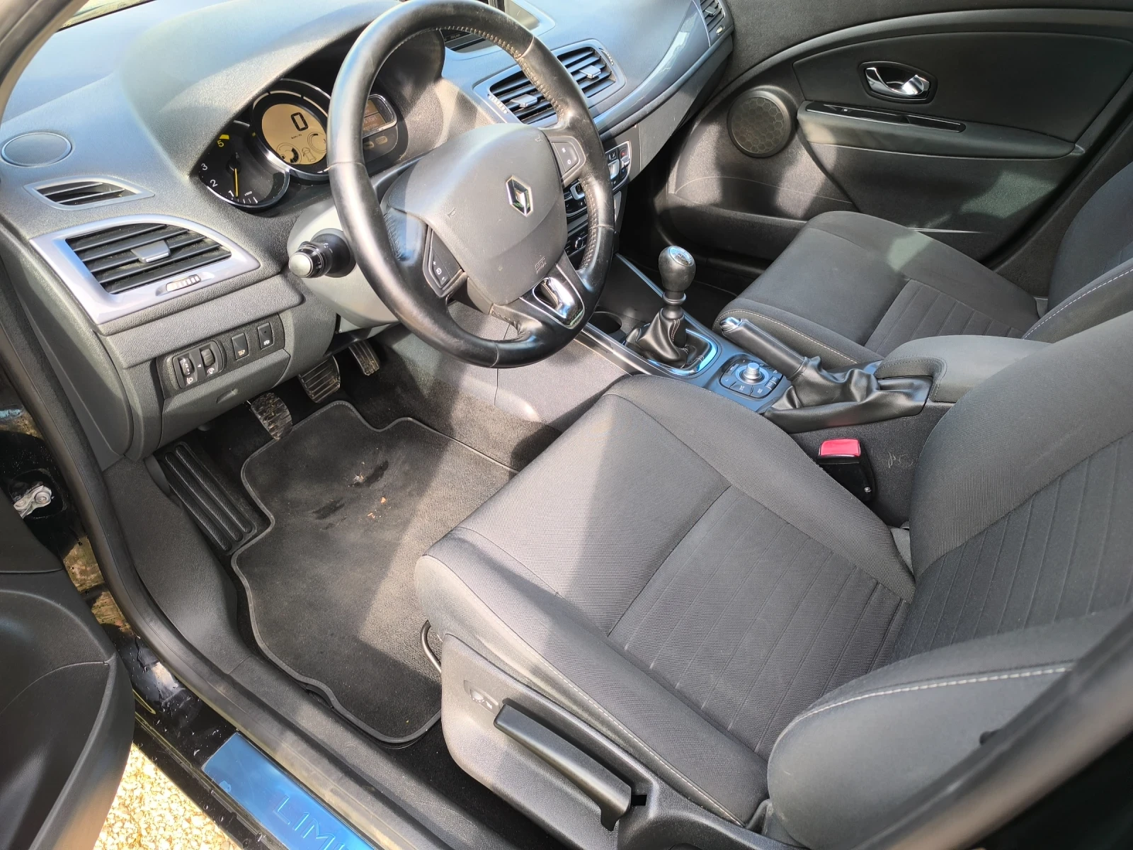 Renault Megane 1.5 DCI 110  - изображение 7