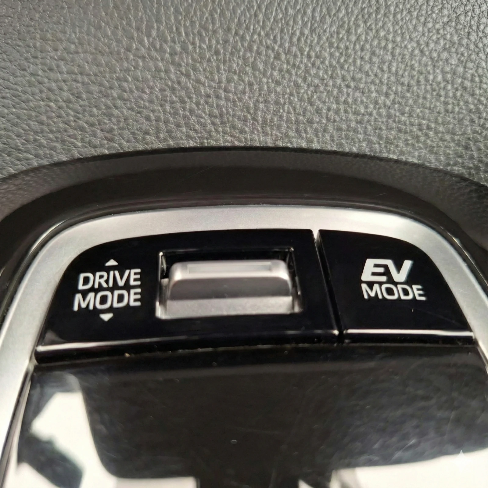 Toyota Corolla TOURING SPORTS 1.8 HYBRID   LUXURY  | Mobile.bg   17