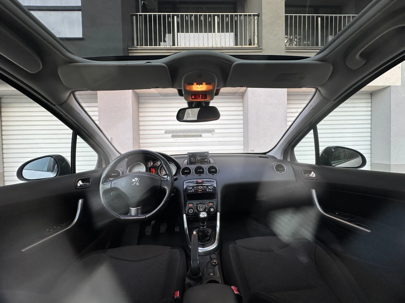 Peugeot 308 1.6hdi facelift 112kc, снимка 17 - Автомобили и джипове - 53643632