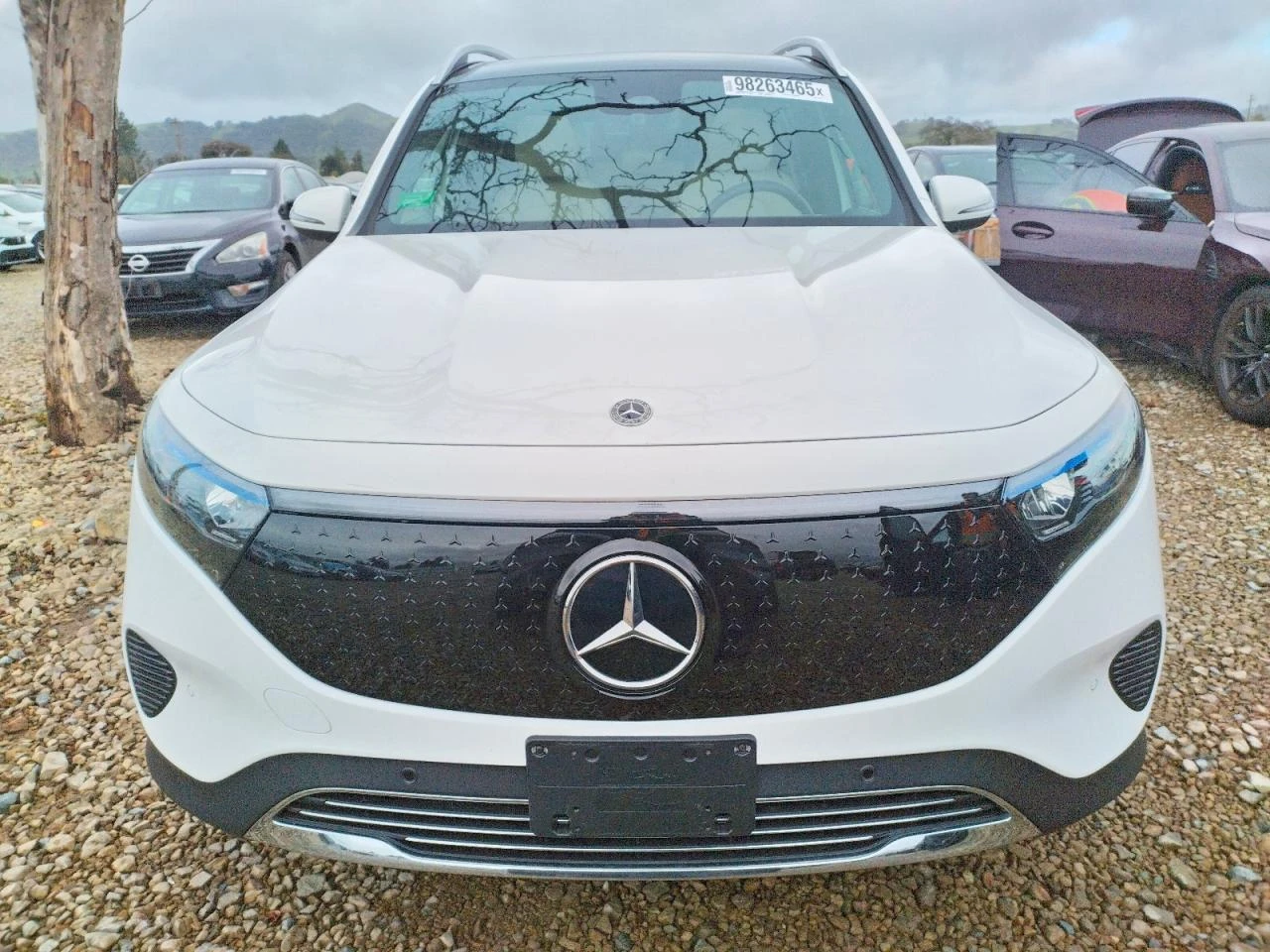 Mercedes-Benz EQB 250+ * ДИСТРОНИК* БЕЖАВА КОЖА* ПОДГРЕВ* ПАНОРАМА*  - изображение 5