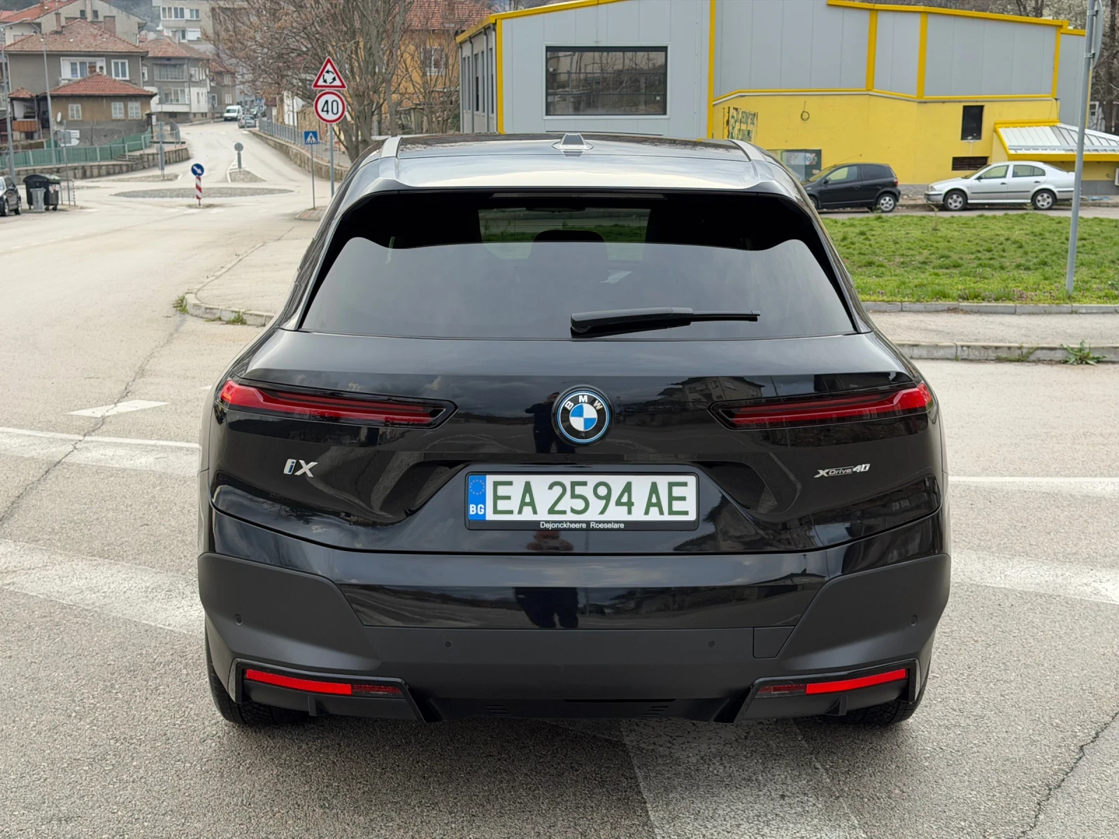 BMW iX 40 | Mobile.bg � ����������� 3