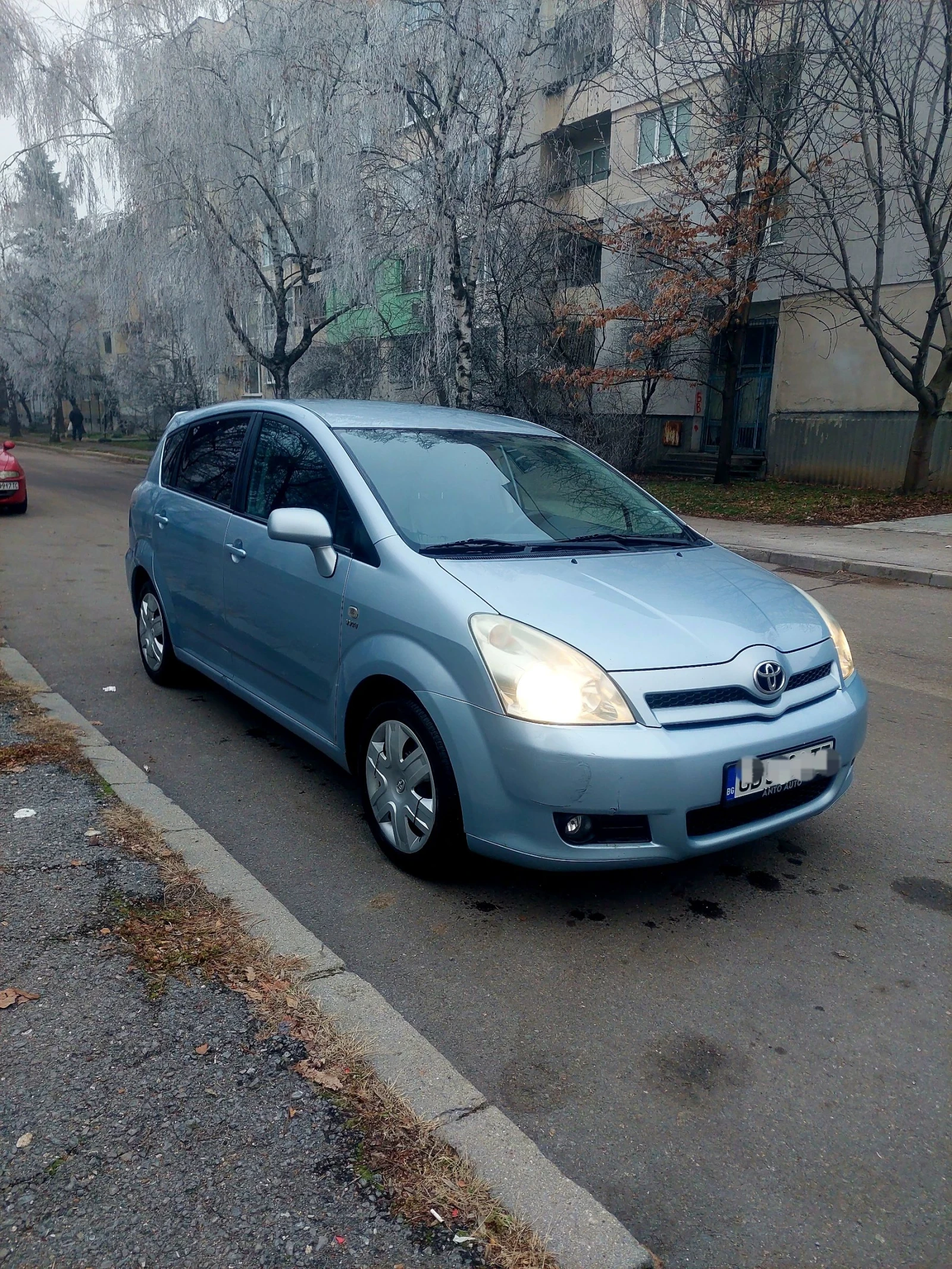 Toyota Corolla verso 1.8 VVTI Г.Инж. 6+ 1, снимка 2 - Автомобили и джипове - 54049056