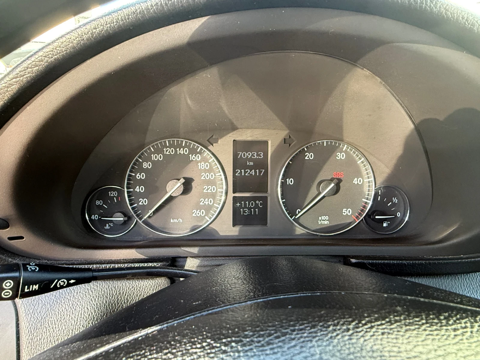 Mercedes-Benz 220, снимка 2 - Автомобили и джипове - 54191710