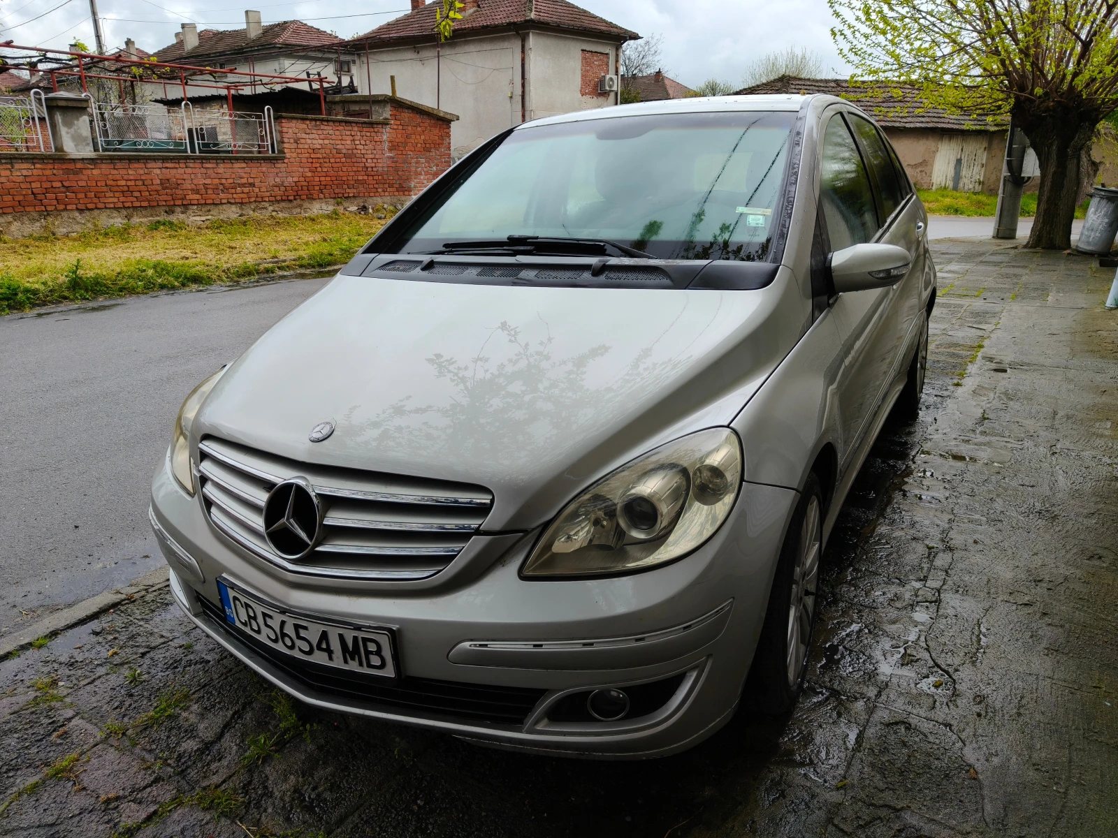 Mercedes-Benz B 200 CDI, снимка 4 - Автомобили и джипове - 54295442