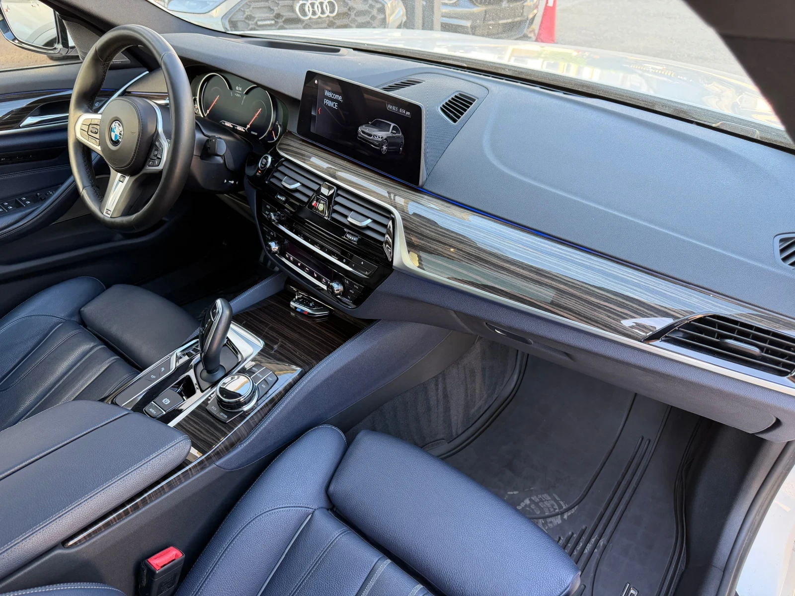 BMW 530 M-pack xDrive, снимка 12 - Автомобили и джипове - 54437629