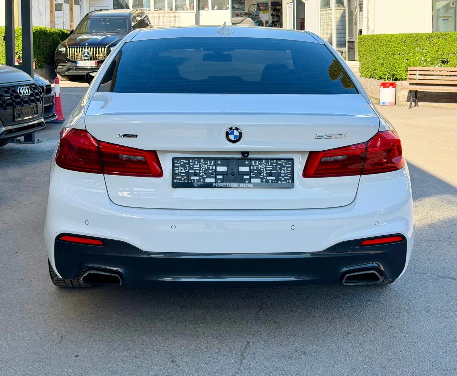 BMW 530 M-pack xDrive, снимка 6 - Автомобили и джипове - 54437629