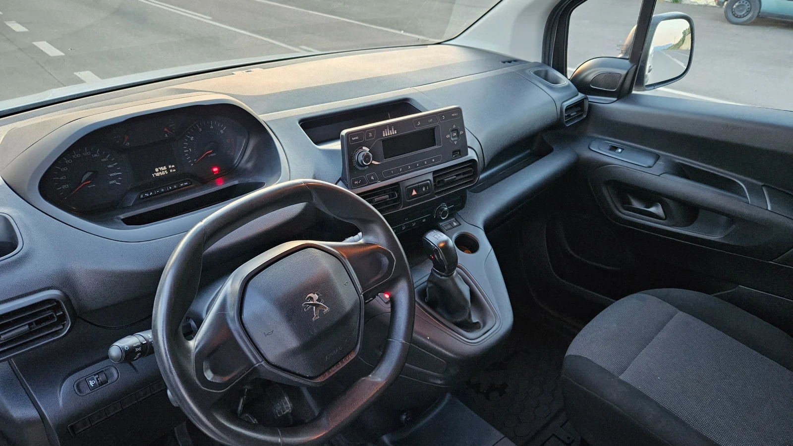 Peugeot Partner 1.5 , снимка 10 - Автомобили и джипове - 54444929