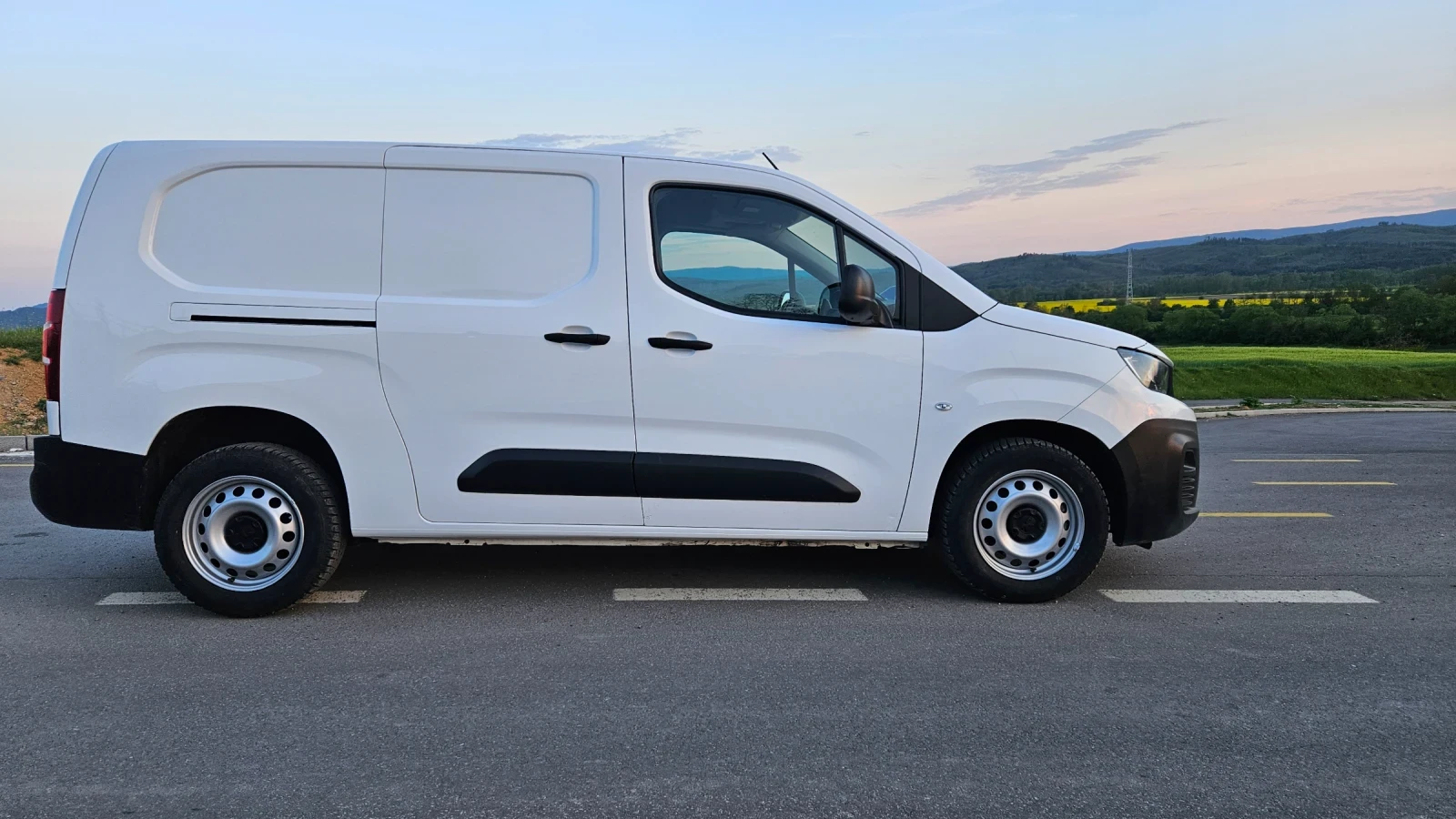 Peugeot Partner 1.5 , снимка 3 - Автомобили и джипове - 54444929