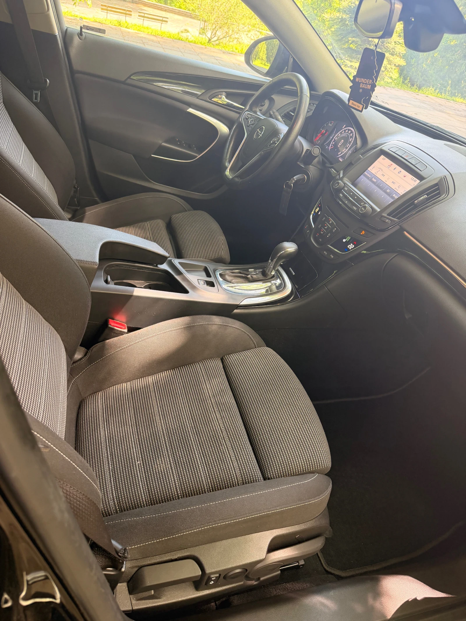 Opel Insignia, снимка 13 - Автомобили и джипове - 54514781