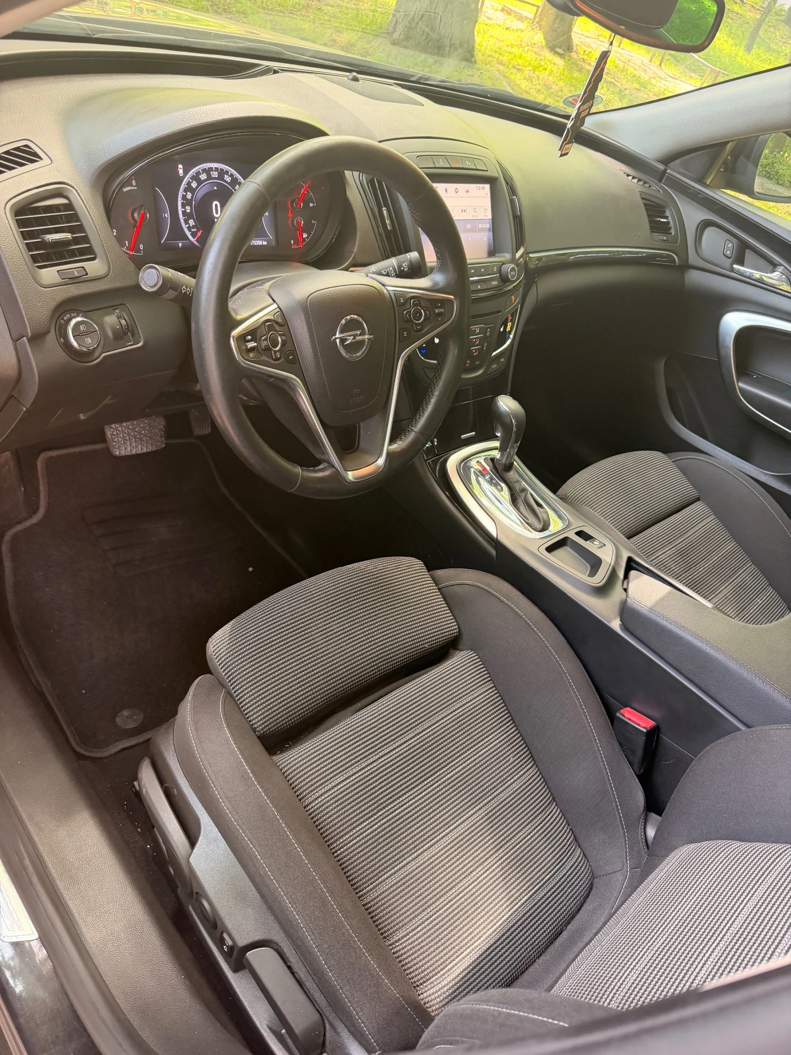 Opel Insignia, снимка 10 - Автомобили и джипове - 54514781