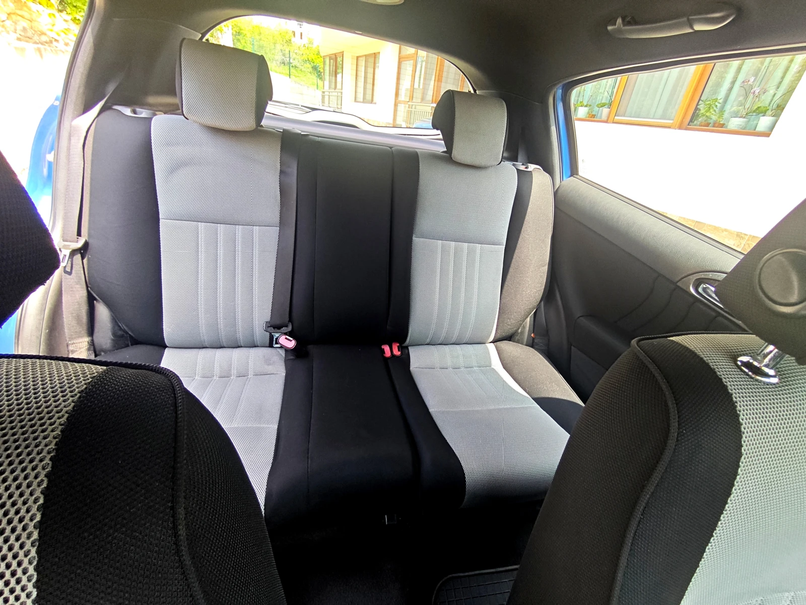 Alfa Romeo 147 1.9 Jtdm 16v blackline, снимка 4 - Автомобили и джипове - 54559490