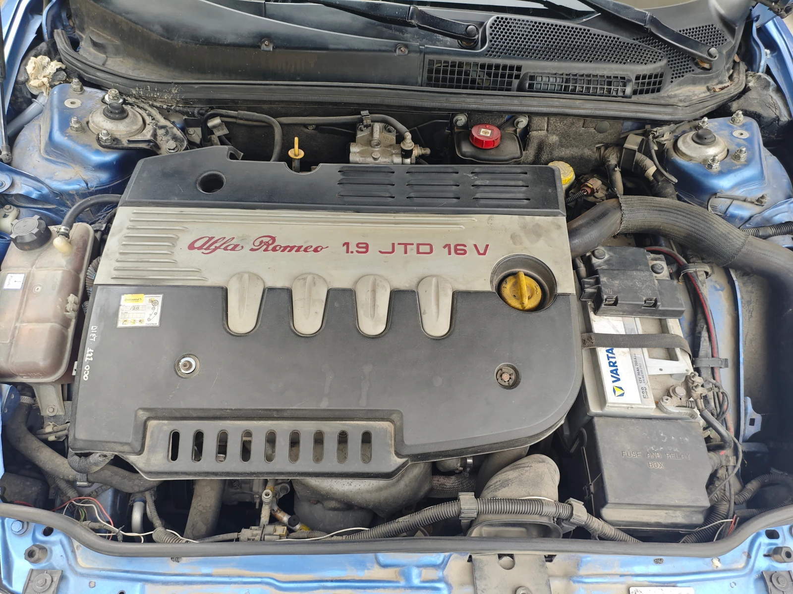 Alfa Romeo 147 1.9 Jtdm 16v blackline, снимка 2 - Автомобили и джипове - 54559490