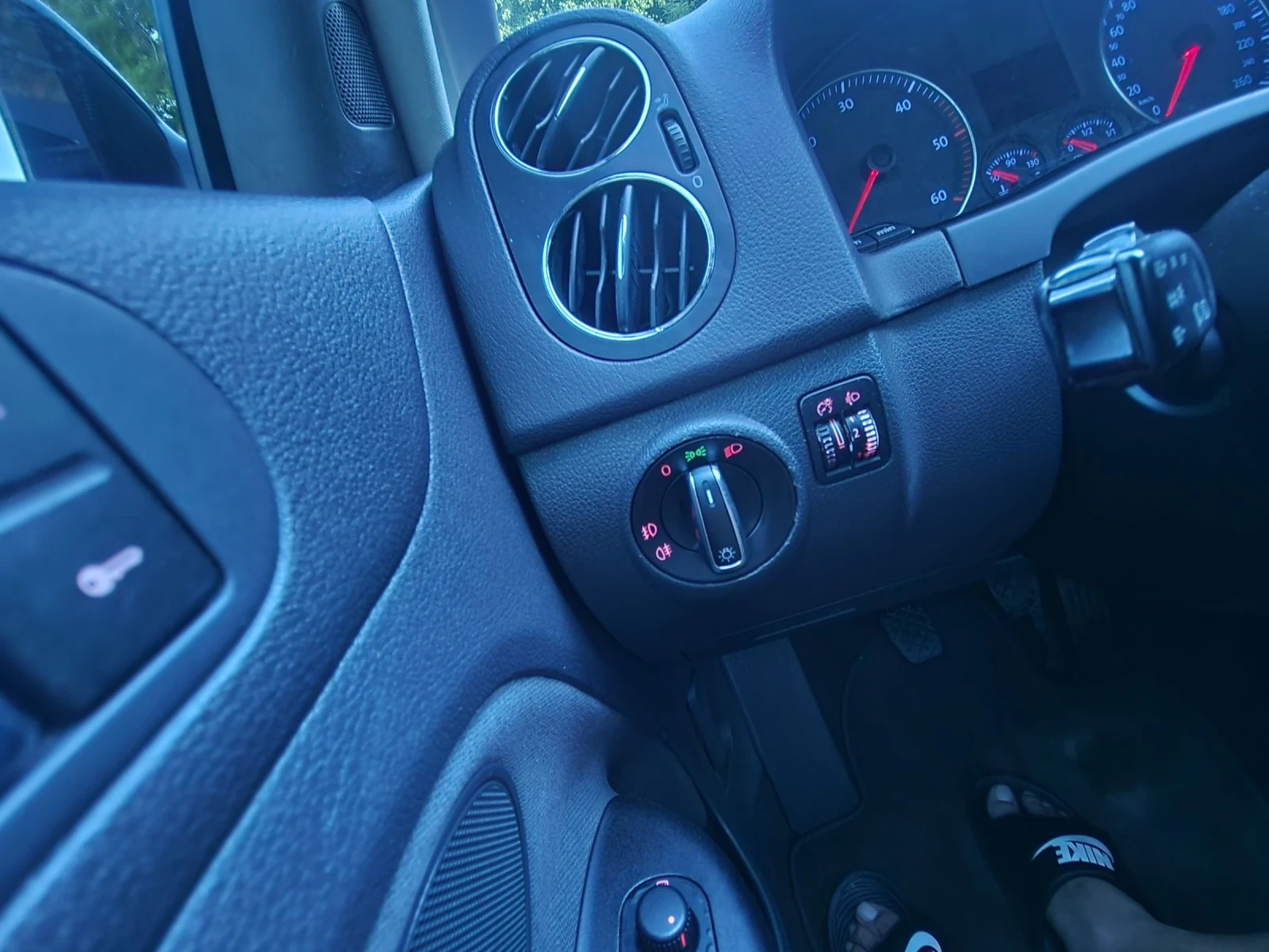 VW Golf 1.9TDI 105к.с., снимка 10 - Автомобили и джипове - 55486026