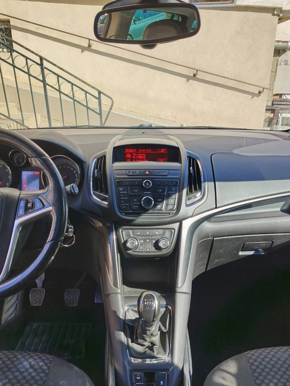 Opel Zafira Tourer 1.6 cdi N1, снимка 12 - Автомобили и джипове - 55503538