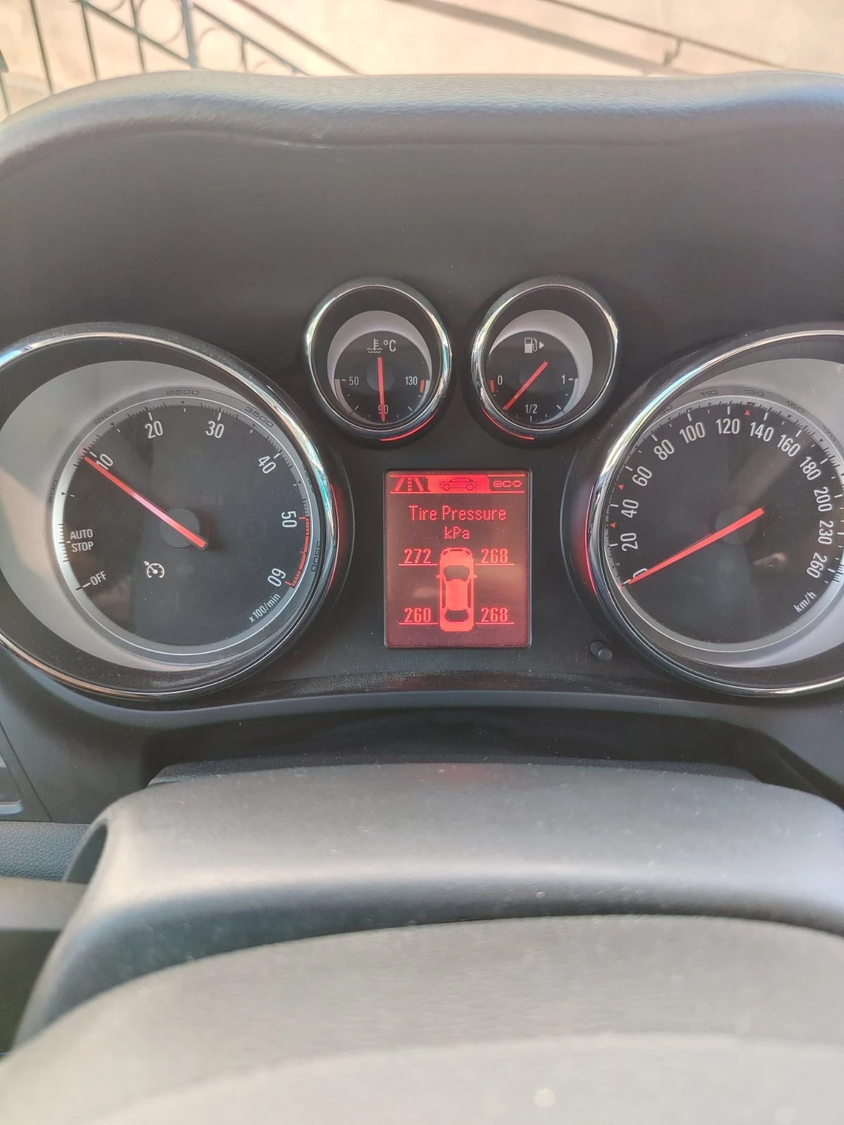 Opel Zafira Tourer 1.6 cdi N1, снимка 7 - Автомобили и джипове - 55503538