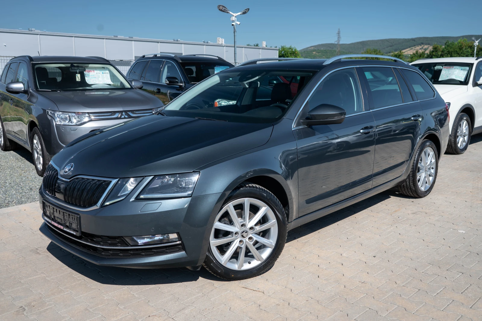 Skoda Octavia 2.0* 150кс* Алкантара* Кожа* Canton, снимка 2 - Автомобили и джипове - 55641885