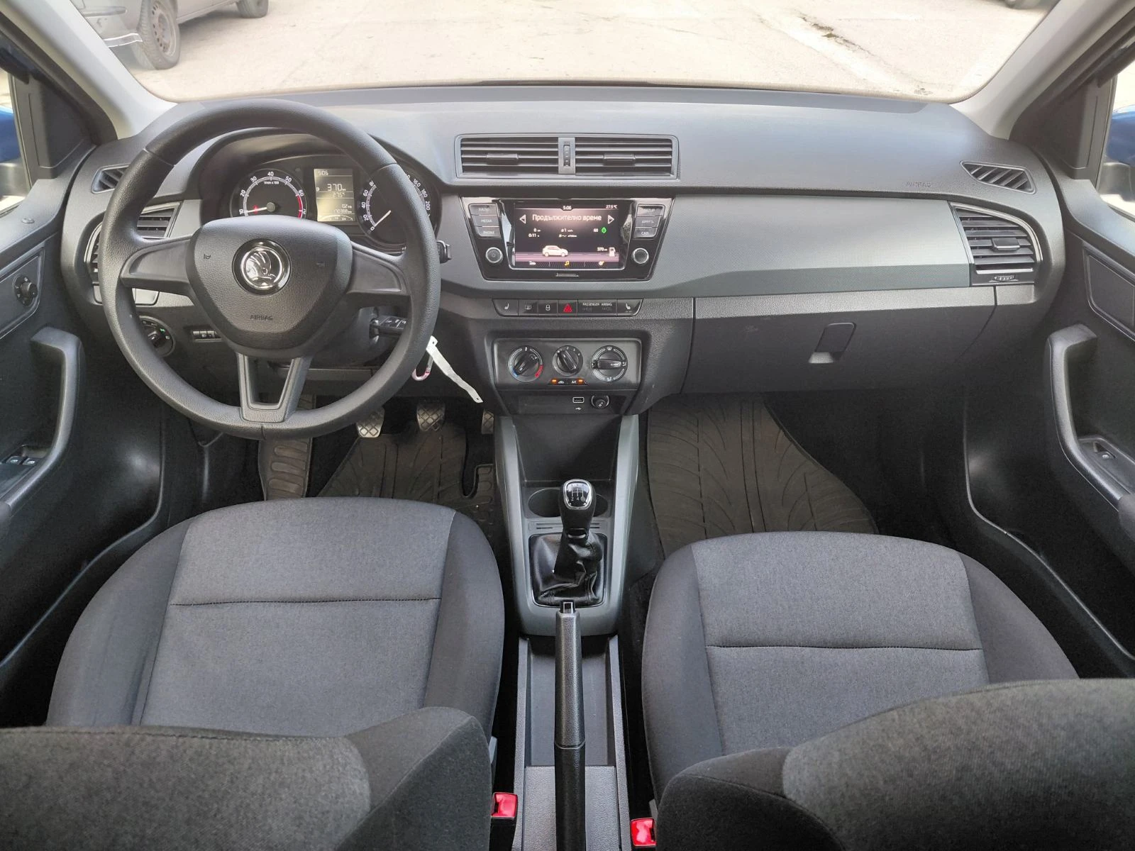 Skoda Fabia 1.0i, снимка 12 - Автомобили и джипове - 55681490