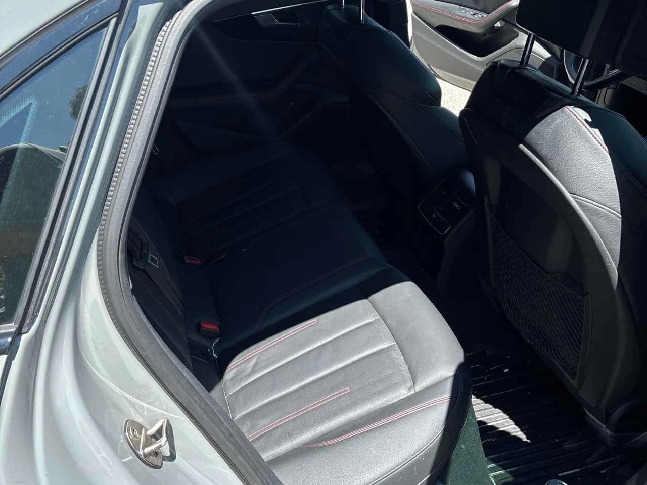 Audi A4 Progressiv  CARFAX, снимка 14 - Автомобили и джипове - 55736374