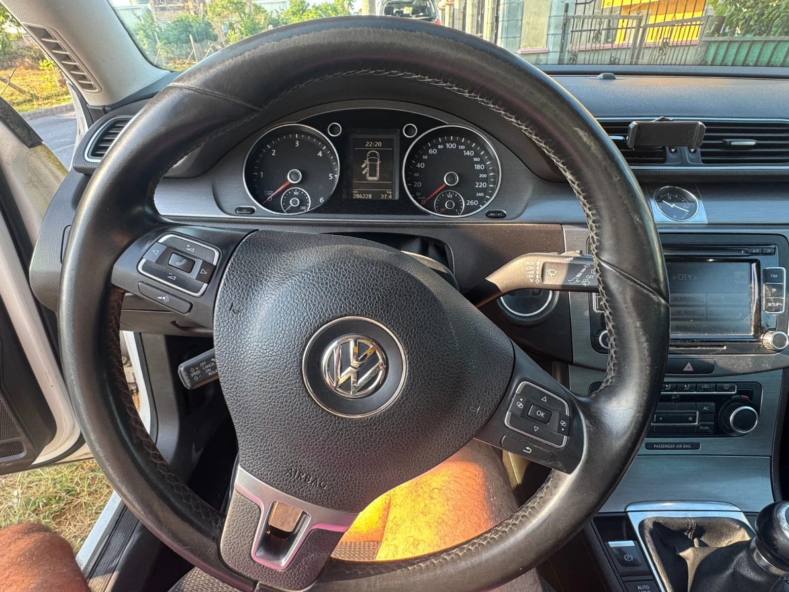 VW Passat Нов внос реални километри 6 скорости топ състояние, снимка 8 - Автомобили и джипове - 55850953