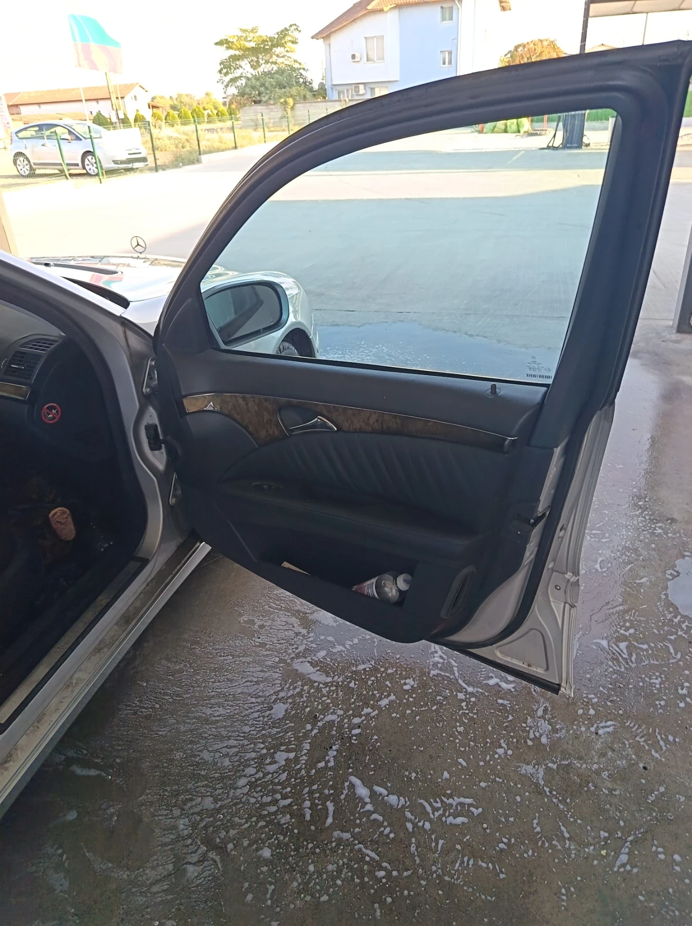 Mercedes-Benz E 320, снимка 7 - Автомобили и джипове - 55892219