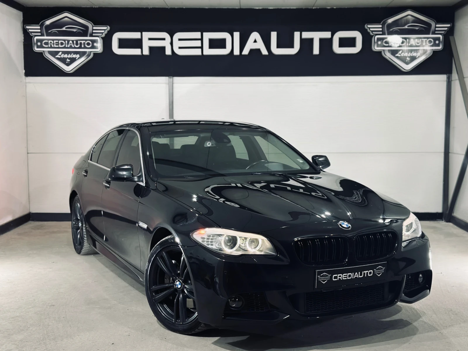 BMW 530 * M-Performance* 8ZF* HeadUp* , снимка 3 - Автомобили и джипове - 55937523