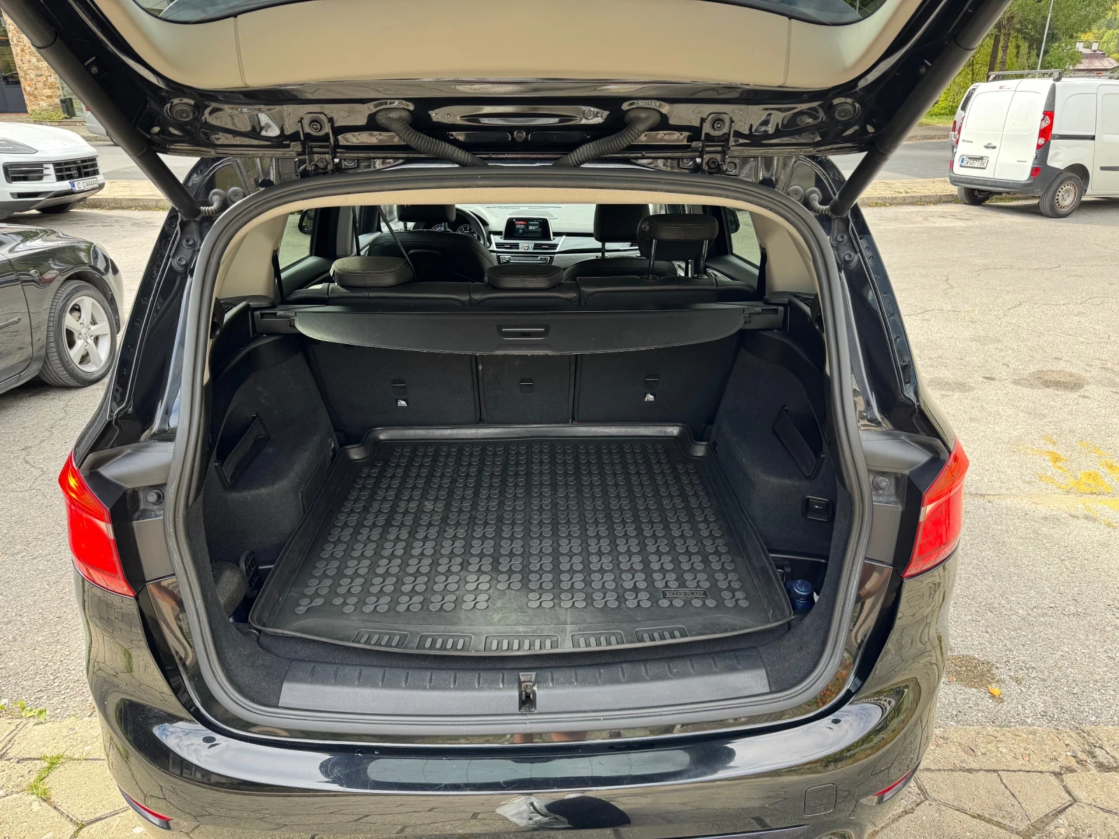 BMW 2 Gran Tourer 220xd, снимка 8 - Автомобили и джипове - 56172448