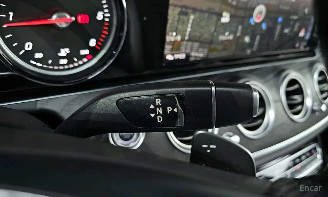 Mercedes-Benz E 220 d 4MATIC Avantgarde * КРАЙНА ЦЕНА ДО БЪЛГАРИЯ, снимка 9 - Автомобили и джипове - 56255900