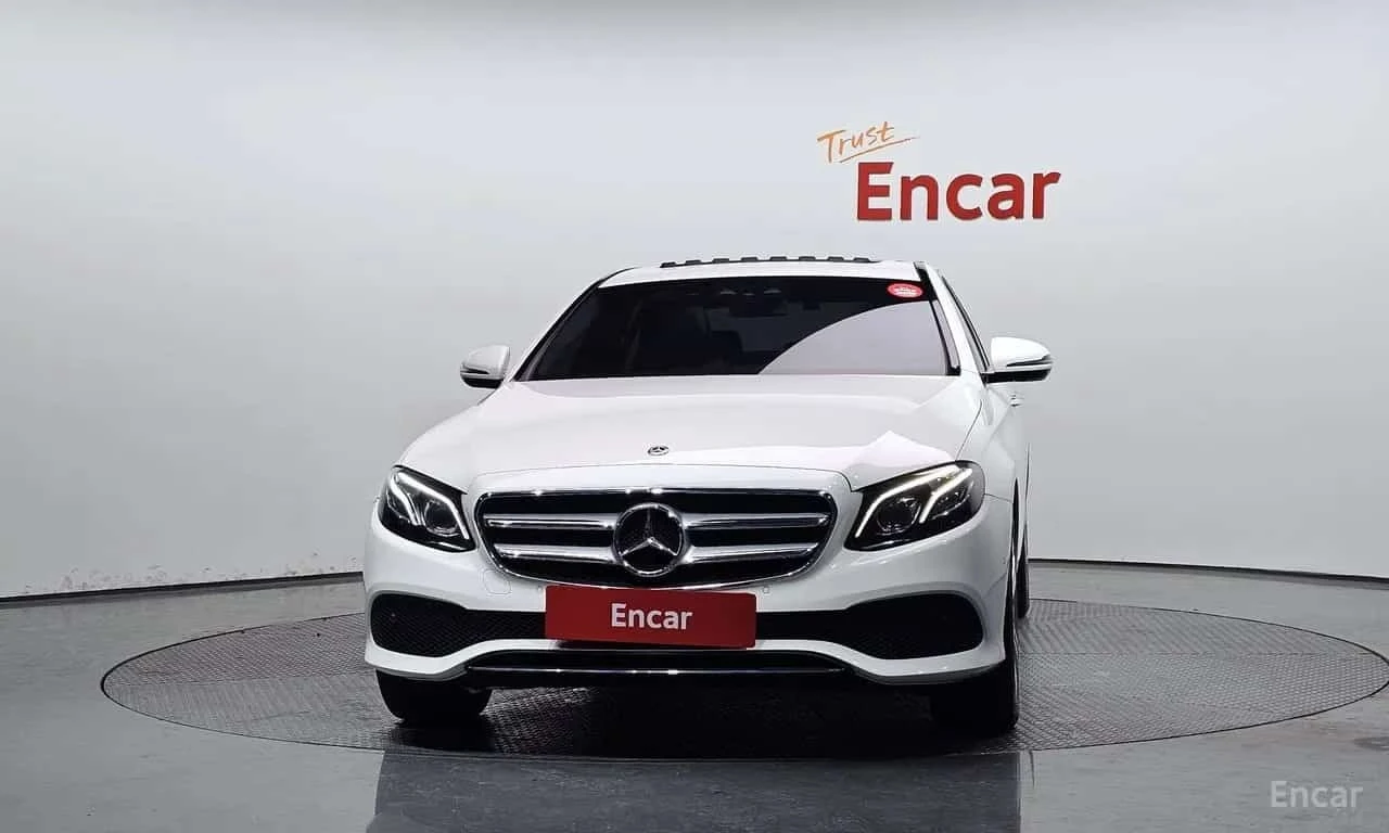 Mercedes-Benz E 220 d 4MATIC Avantgarde * КРАЙНА ЦЕНА ДО БЪЛГАРИЯ, снимка 3 - Автомобили и джипове - 56255900