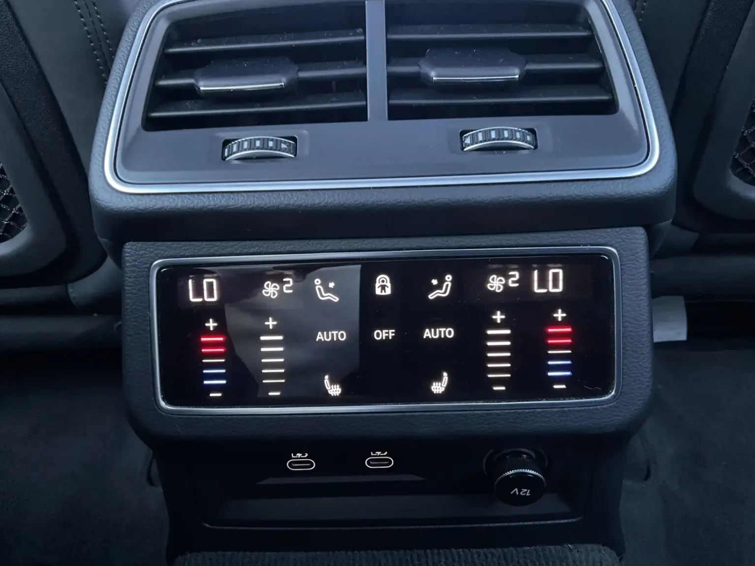 Audi Rs6 HUD / DIS / Carbon / B&O / 360CAM / MASSAGE | Mobile.bg � ����������� 15
