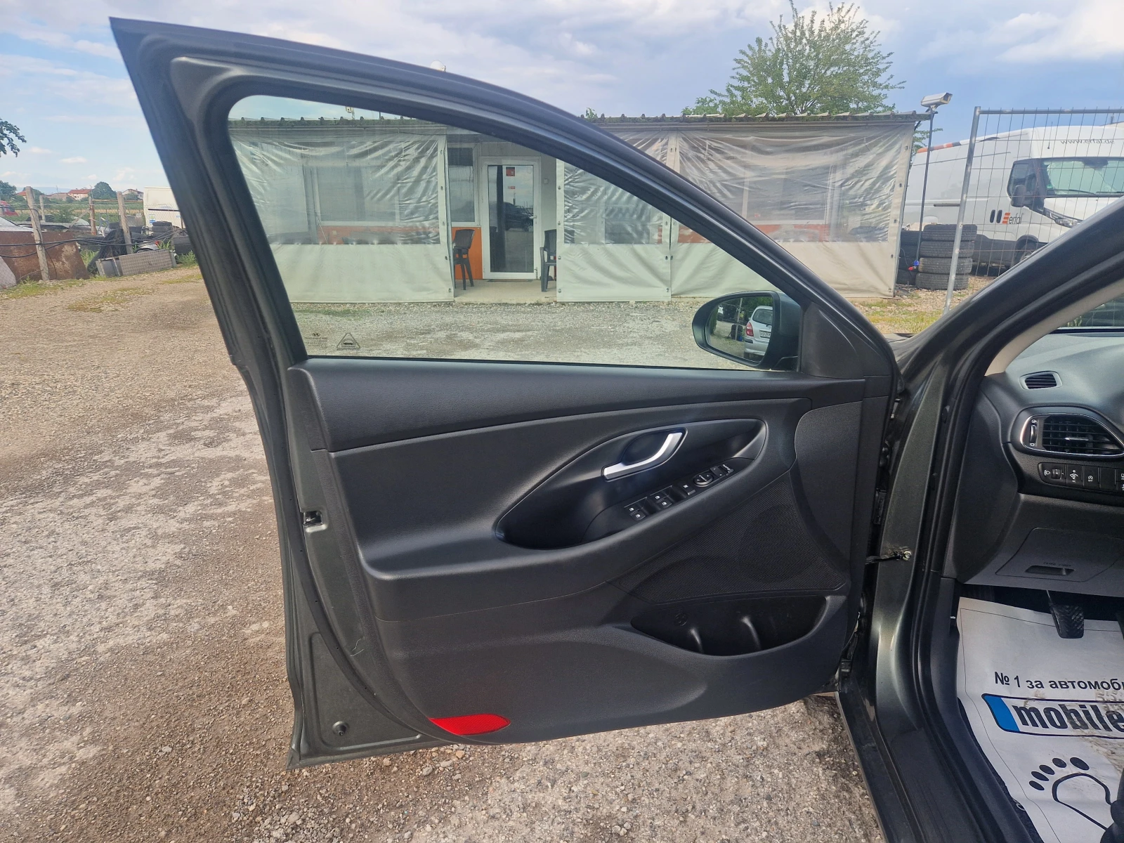 Hyundai I30 1.6 CRDI Select, снимка 9 - Автомобили и джипове - 56434720