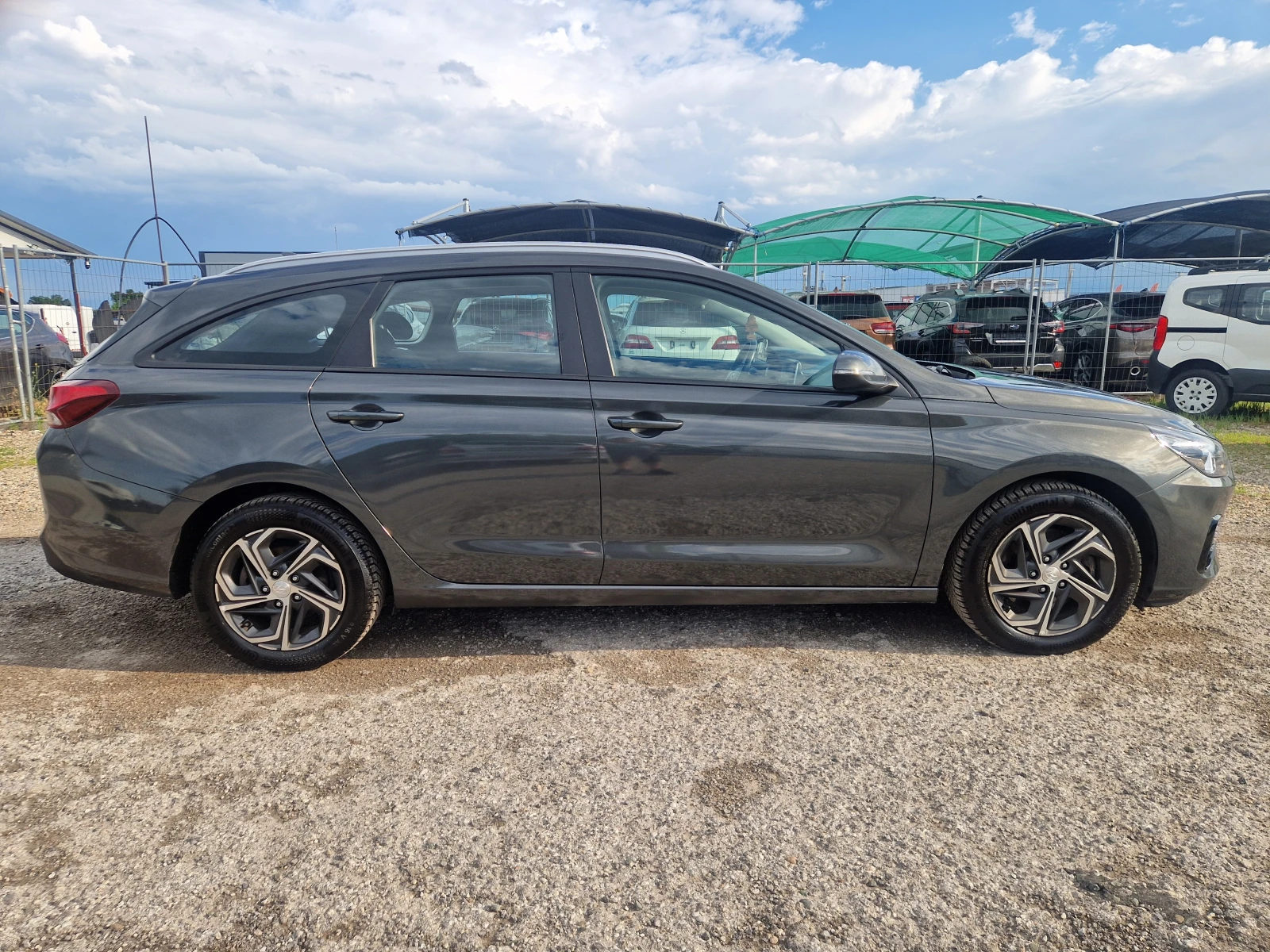 Hyundai I30 1.6 CRDI Select, снимка 4 - Автомобили и джипове - 56434720