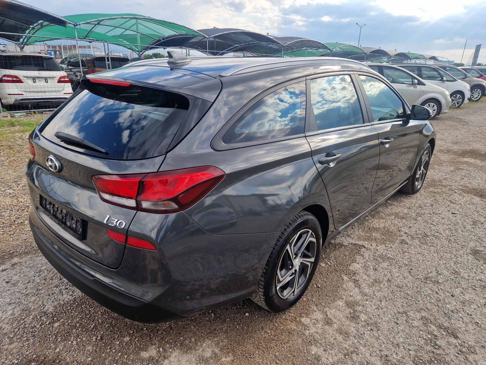Hyundai I30 1.6 CRDI Select, снимка 7 - Автомобили и джипове - 56434720