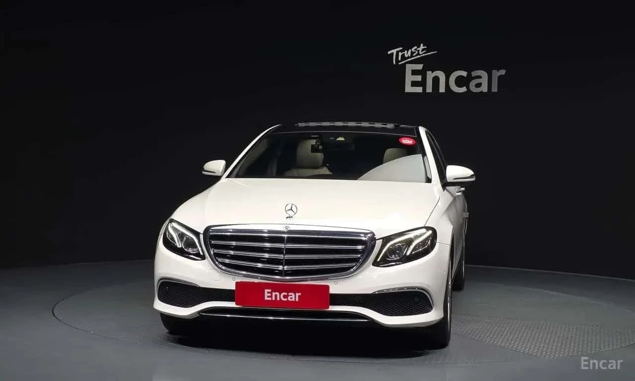Mercedes-Benz E 220, снимка 3 - Автомобили и джипове - 56689581